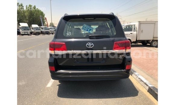Nunua Imported Toyota Land Cruiser Nyeusi Gari ndani ya Import - Dubai nchini Arusha Nunua Imported Toyota Land Cruiser Nyeusi Gari ndani ya Import - Dubai nchini Arusha