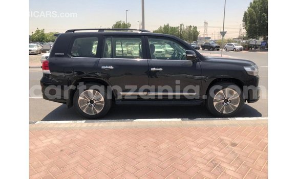 Nunua Imported Toyota Land Cruiser Nyeusi Gari ndani ya Import - Dubai nchini Arusha Nunua Imported Toyota Land Cruiser Nyeusi Gari ndani ya Import - Dubai nchini Arusha