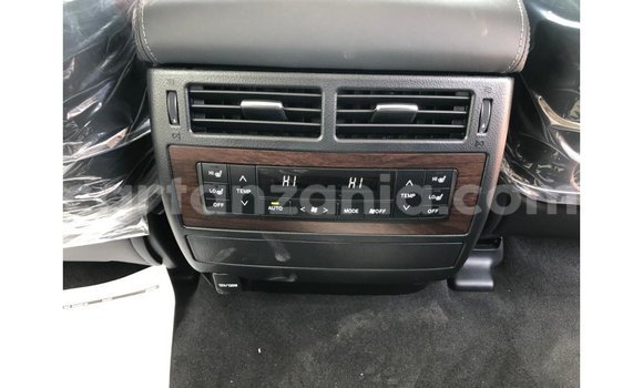 Nunua Imported Toyota Land Cruiser Nyeusi Gari ndani ya Import - Dubai nchini Arusha Nunua Imported Toyota Land Cruiser Nyeusi Gari ndani ya Import - Dubai nchini Arusha