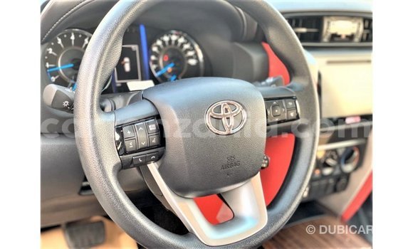 Nunua Imported Toyota Fortuner Nyeupe Gari ndani ya Import - Dubai nchini Arusha Nunua Imported Toyota Fortuner Nyeupe Gari ndani ya Import - Dubai nchini Arusha