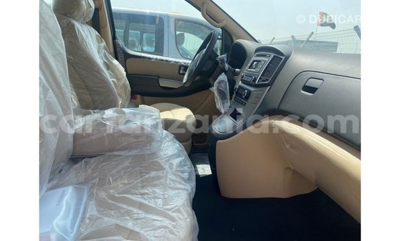 Buy Import Hyundai Accent Other Car in Import - Dubai in Arusha Buy Import Hyundai Accent Other Car in Import - Dubai in Arusha