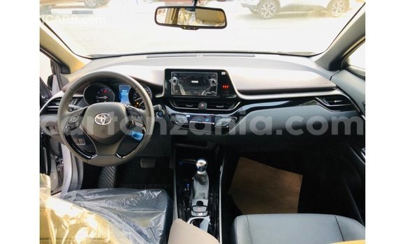 Nunua Imported Toyota C-HR Nyingine Gari ndani ya Import - Dubai nchini Arusha Nunua Imported Toyota C-HR Nyingine Gari ndani ya Import - Dubai nchini Arusha