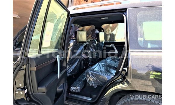 Nunua Imported Toyota Land Cruiser Nyeusi Gari ndani ya Import - Dubai nchini Arusha Nunua Imported Toyota Land Cruiser Nyeusi Gari ndani ya Import - Dubai nchini Arusha