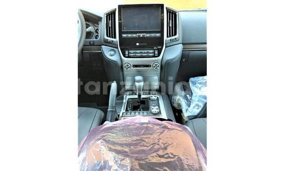 Nunua Imported Toyota Land Cruiser Nyeusi Gari ndani ya Import - Dubai nchini Arusha Nunua Imported Toyota Land Cruiser Nyeusi Gari ndani ya Import - Dubai nchini Arusha