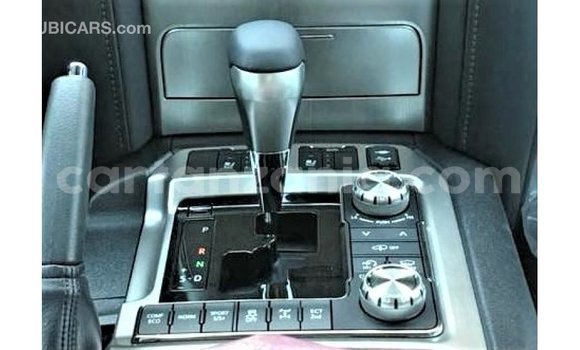 Nunua Imported Toyota Land Cruiser Nyeusi Gari ndani ya Import - Dubai nchini Arusha Nunua Imported Toyota Land Cruiser Nyeusi Gari ndani ya Import - Dubai nchini Arusha