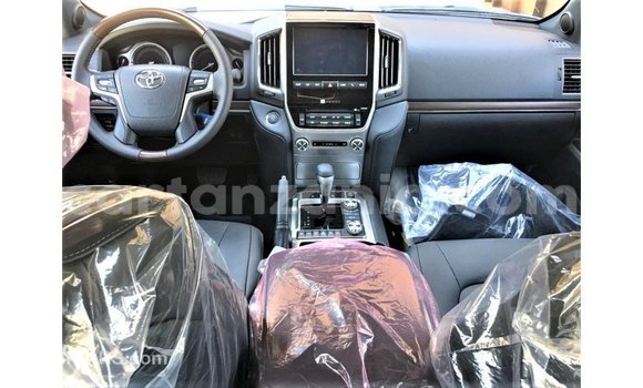Nunua Imported Toyota Land Cruiser Nyeusi Gari ndani ya Import - Dubai nchini Arusha Nunua Imported Toyota Land Cruiser Nyeusi Gari ndani ya Import - Dubai nchini Arusha