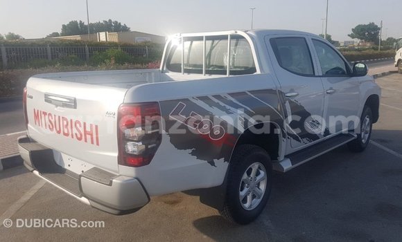 Buy Import Mitsubishi L200 White Car in Import - Dubai in Arusha Buy Import Mitsubishi L200 White Car in Import - Dubai in Arusha