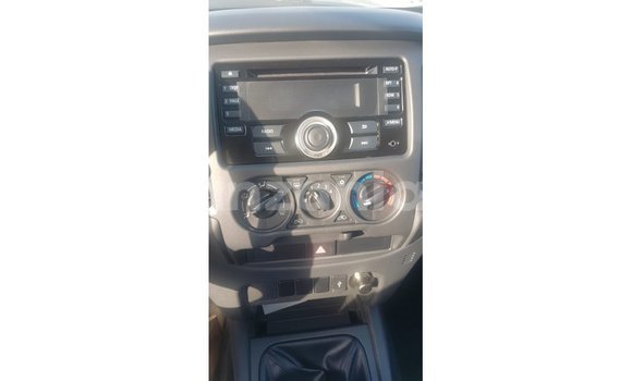 Buy Import Mitsubishi L200 White Car in Import - Dubai in Arusha Buy Import Mitsubishi L200 White Car in Import - Dubai in Arusha