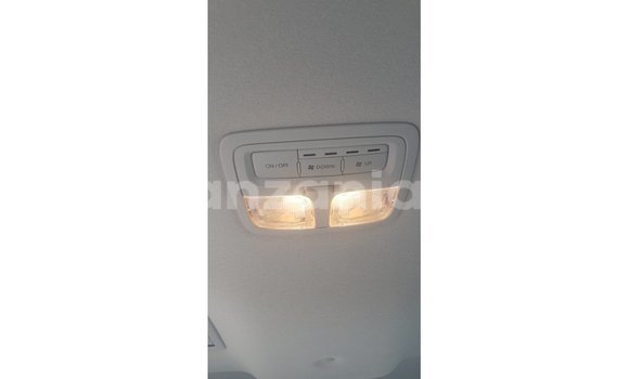 Buy Import Mitsubishi L200 White Car in Import - Dubai in Arusha Buy Import Mitsubishi L200 White Car in Import - Dubai in Arusha