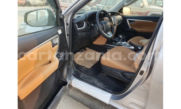 Buy Import Toyota Fortuner Other Car in Import - Dubai in Arusha Buy Import Toyota Fortuner Other Car in Import - Dubai in Arusha