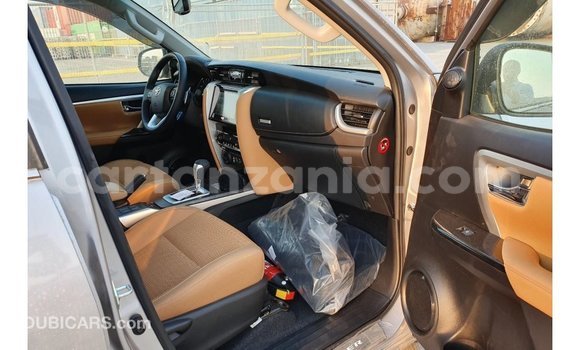 Buy Import Toyota Fortuner Other Car in Import - Dubai in Arusha Buy Import Toyota Fortuner Other Car in Import - Dubai in Arusha