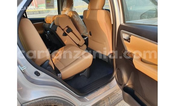 Buy Import Toyota Fortuner Other Car in Import - Dubai in Arusha Buy Import Toyota Fortuner Other Car in Import - Dubai in Arusha