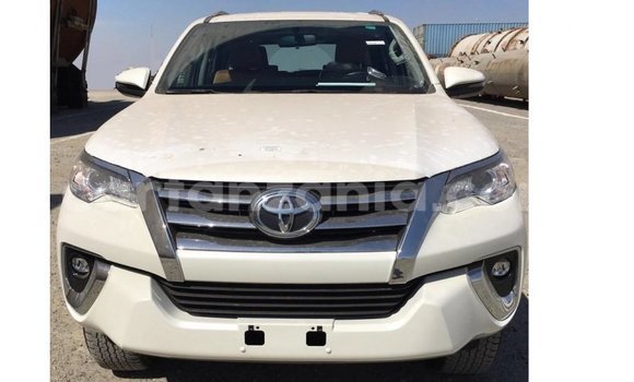 Buy Import Toyota Fortuner White Car in Import - Dubai in Arusha Buy Import Toyota Fortuner White Car in Import - Dubai in Arusha