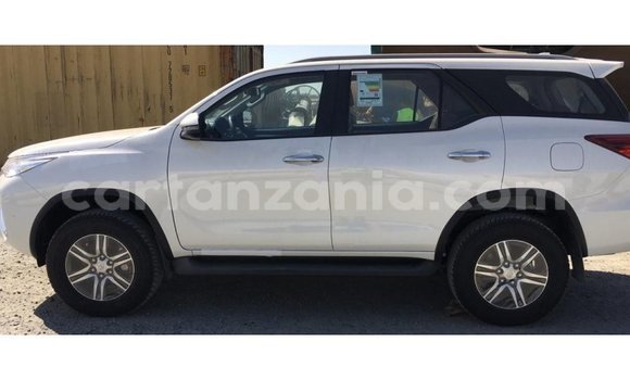 Buy Import Toyota Fortuner White Car in Import - Dubai in Arusha Buy Import Toyota Fortuner White Car in Import - Dubai in Arusha