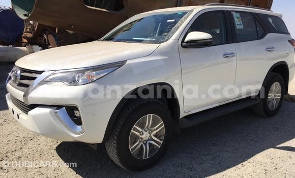 Buy Import Toyota Fortuner White Car in Import - Dubai in Arusha Buy Import Toyota Fortuner White Car in Import - Dubai in Arusha