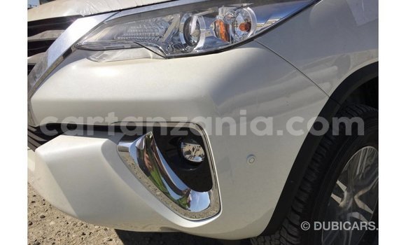Buy Import Toyota Fortuner White Car in Import - Dubai in Arusha Buy Import Toyota Fortuner White Car in Import - Dubai in Arusha