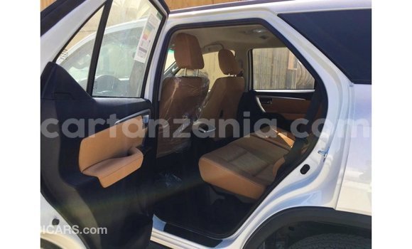 Buy Import Toyota Fortuner White Car in Import - Dubai in Arusha Buy Import Toyota Fortuner White Car in Import - Dubai in Arusha