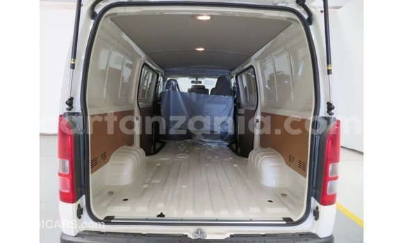 Buy Import Toyota Hiace White Car in Import - Dubai in Arusha Buy Import Toyota Hiace White Car in Import - Dubai in Arusha