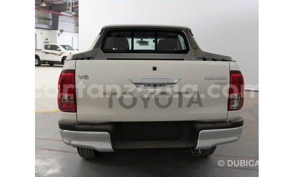 Buy Import Toyota Hilux White Car in Import - Dubai in Arusha Buy Import Toyota Hilux White Car in Import - Dubai in Arusha