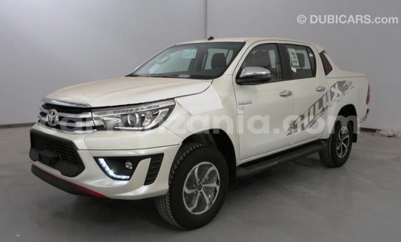 Buy Import Toyota Hilux White Car in Import - Dubai in Arusha Buy Import Toyota Hilux White Car in Import - Dubai in Arusha