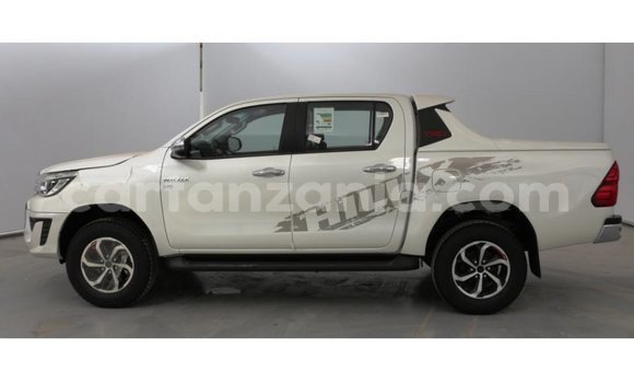 Buy Import Toyota Hilux White Car in Import - Dubai in Arusha Buy Import Toyota Hilux White Car in Import - Dubai in Arusha