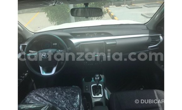 Buy Import Toyota Hilux White Car in Import - Dubai in Arusha Buy Import Toyota Hilux White Car in Import - Dubai in Arusha