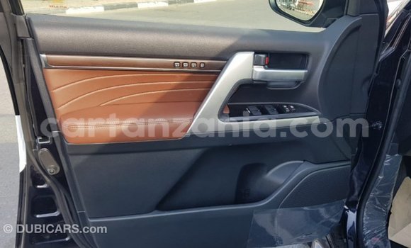 Buy Import Toyota Land Cruiser Black Car in Import - Dubai in Arusha Buy Import Toyota Land Cruiser Black Car in Import - Dubai in Arusha