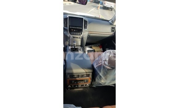 Buy Import Toyota Land Cruiser Black Car in Import - Dubai in Arusha Buy Import Toyota Land Cruiser Black Car in Import - Dubai in Arusha