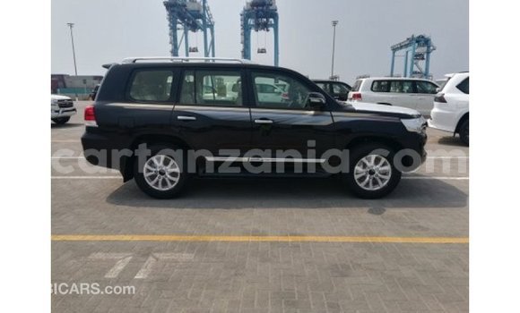Buy Import Toyota Land Cruiser Black Car in Import - Dubai in Arusha Buy Import Toyota Land Cruiser Black Car in Import - Dubai in Arusha