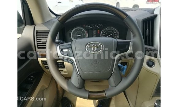 Buy Import Toyota Land Cruiser Black Car in Import - Dubai in Arusha Buy Import Toyota Land Cruiser Black Car in Import - Dubai in Arusha
