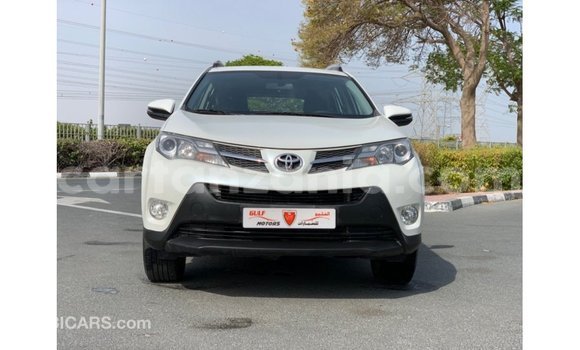 Buy Import Toyota 4Runner White Car in Import - Dubai in Arusha Buy Import Toyota 4Runner White Car in Import - Dubai in Arusha