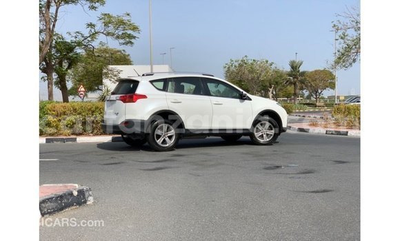 Buy Import Toyota 4Runner White Car in Import - Dubai in Arusha Buy Import Toyota 4Runner White Car in Import - Dubai in Arusha