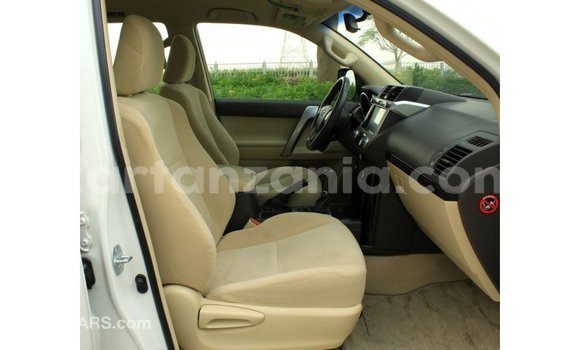 Buy Import Toyota Prado White Car in Import - Dubai in Arusha Buy Import Toyota Prado White Car in Import - Dubai in Arusha