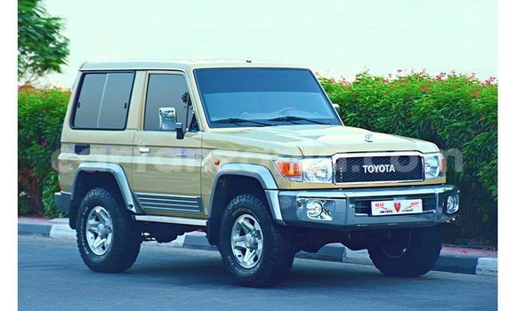 Buy Import Toyota Land Cruiser Beige Car in Import - Dubai in Arusha Buy Import Toyota Land Cruiser Beige Car in Import - Dubai in Arusha