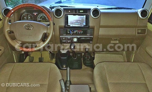 Buy Import Toyota Land Cruiser Beige Car in Import - Dubai in Arusha Buy Import Toyota Land Cruiser Beige Car in Import - Dubai in Arusha