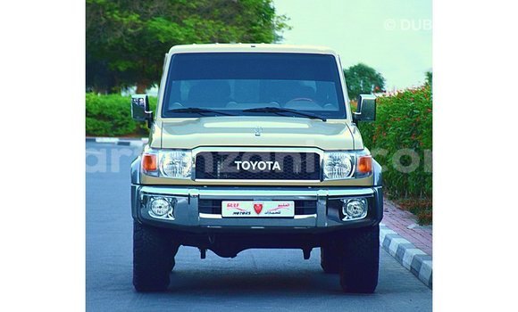 Buy Import Toyota Land Cruiser Beige Car in Import - Dubai in Arusha Buy Import Toyota Land Cruiser Beige Car in Import - Dubai in Arusha