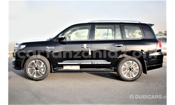 Buy Import Toyota Land Cruiser Black Car in Import - Dubai in Arusha Buy Import Toyota Land Cruiser Black Car in Import - Dubai in Arusha