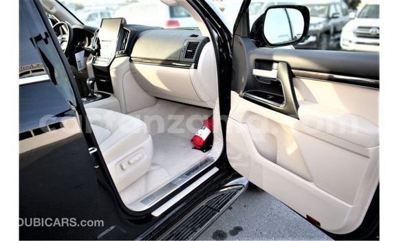 Buy Import Toyota Land Cruiser Black Car in Import - Dubai in Arusha Buy Import Toyota Land Cruiser Black Car in Import - Dubai in Arusha