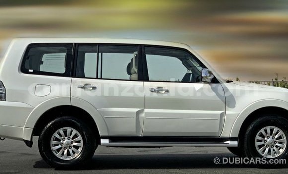 Buy Import Mitsubishi Pajero White Car in Import - Dubai in Arusha Buy Import Mitsubishi Pajero White Car in Import - Dubai in Arusha