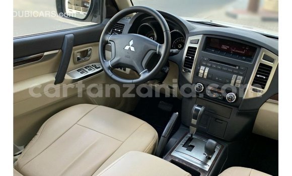 Buy Import Mitsubishi Pajero White Car in Import - Dubai in Arusha Buy Import Mitsubishi Pajero White Car in Import - Dubai in Arusha