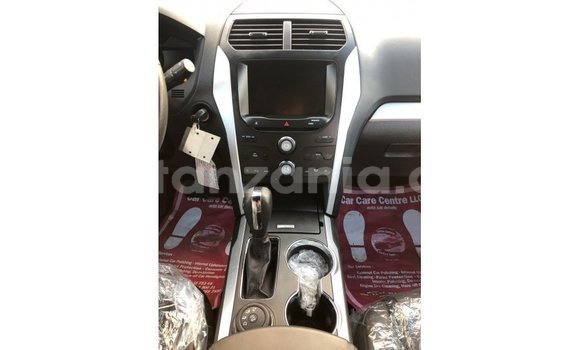 Nunua Imported Ford Explorer Bluu Gari ndani ya Import - Dubai nchini Arusha Nunua Imported Ford Explorer Bluu Gari ndani ya Import - Dubai nchini Arusha