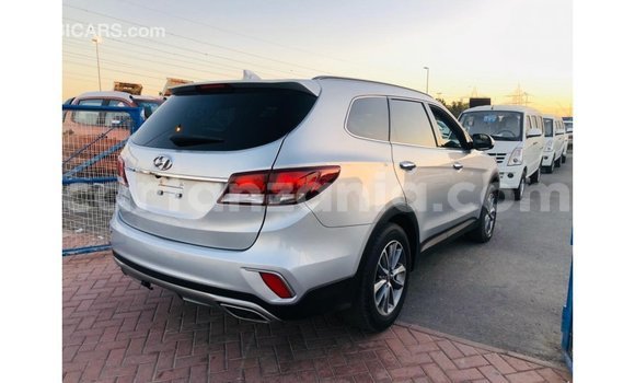 Buy Import Hyundai Santa Fe Other Car in Import - Dubai in Arusha Buy Import Hyundai Santa Fe Other Car in Import - Dubai in Arusha