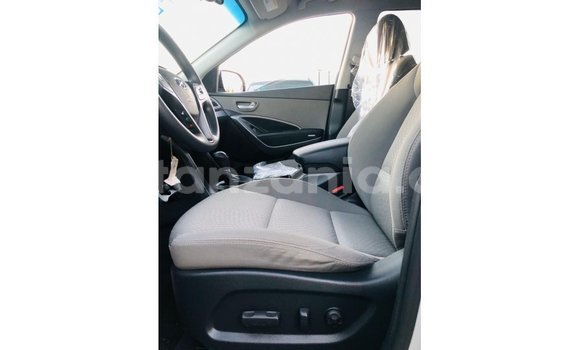 Buy Import Hyundai Santa Fe Other Car in Import - Dubai in Arusha Buy Import Hyundai Santa Fe Other Car in Import - Dubai in Arusha