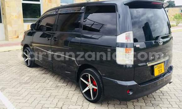 Nunua Ilio tumika Toyota Noah Nyeusi Gari ndani ya Dar es Salaam nchini Dar es Salaam Nunua Ilio tumika Toyota Noah Nyeusi Gari ndani ya Dar es Salaam nchini Dar es Salaam