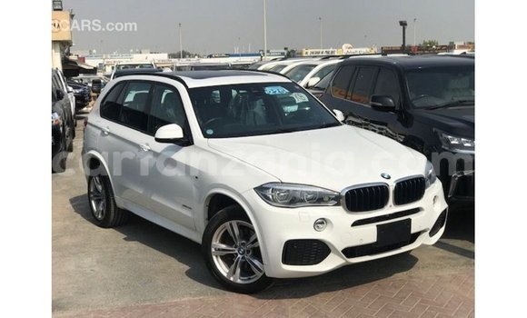 Nunua Imported BMW X5 Nyeupe Gari ndani ya Import - Dubai nchini Arusha Nunua Imported BMW X5 Nyeupe Gari ndani ya Import - Dubai nchini Arusha