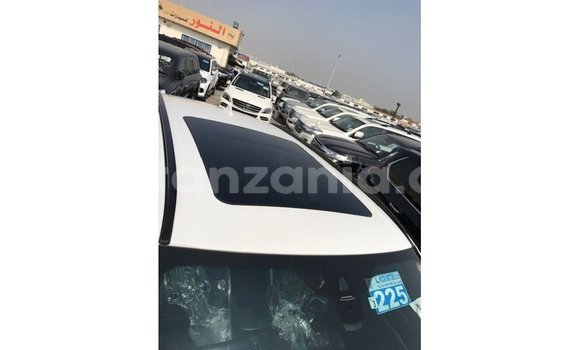 Nunua Imported BMW X5 Nyeupe Gari ndani ya Import - Dubai nchini Arusha Nunua Imported BMW X5 Nyeupe Gari ndani ya Import - Dubai nchini Arusha