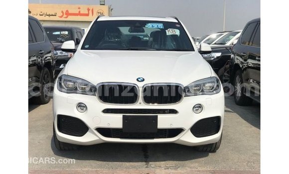 Nunua Imported BMW X5 Nyeupe Gari ndani ya Import - Dubai nchini Arusha Nunua Imported BMW X5 Nyeupe Gari ndani ya Import - Dubai nchini Arusha