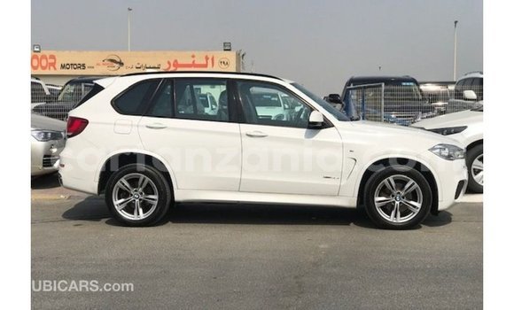 Nunua Imported BMW X5 Nyeupe Gari ndani ya Import - Dubai nchini Arusha Nunua Imported BMW X5 Nyeupe Gari ndani ya Import - Dubai nchini Arusha