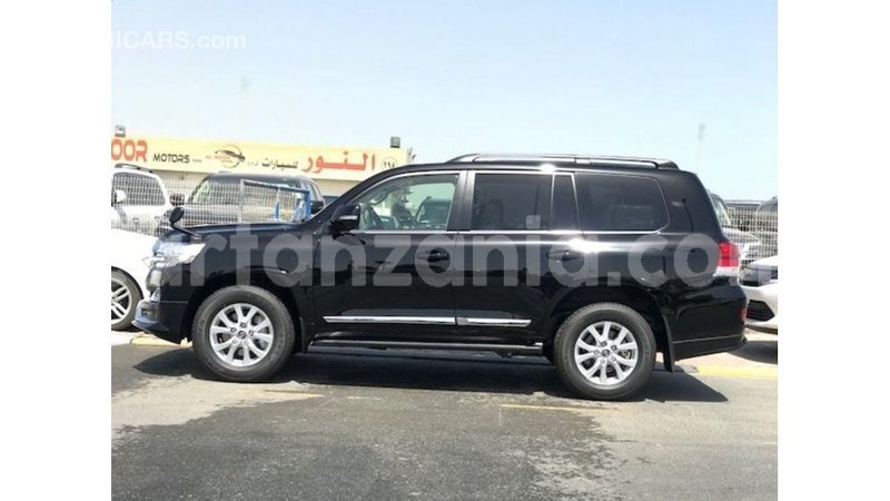 Big with watermark toyota land cruiser arusha import dubai 10392