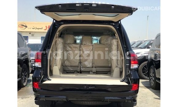 Buy Import Toyota Land Cruiser Black Car in Import - Dubai in Arusha Buy Import Toyota Land Cruiser Black Car in Import - Dubai in Arusha